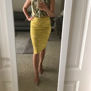 Yellow pencil skirt